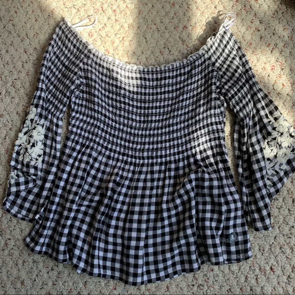 Hollister Off the shoulder Top